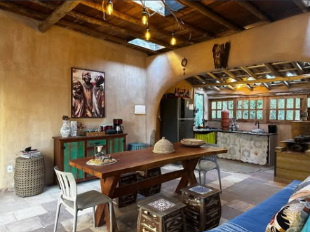 Sala de jantar e cozinha integrada